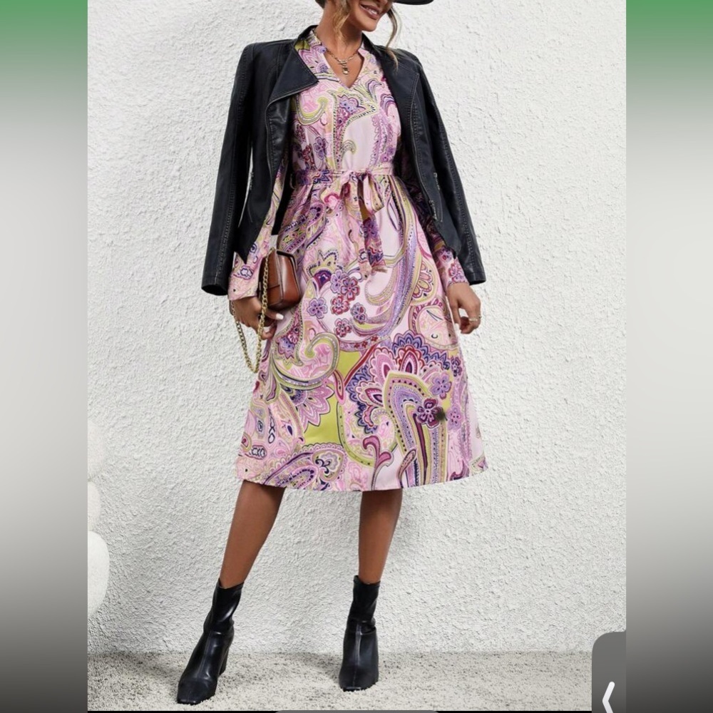 Allover Print Notched Neck Belted Dress size M new without tag - Picture 2 of 13